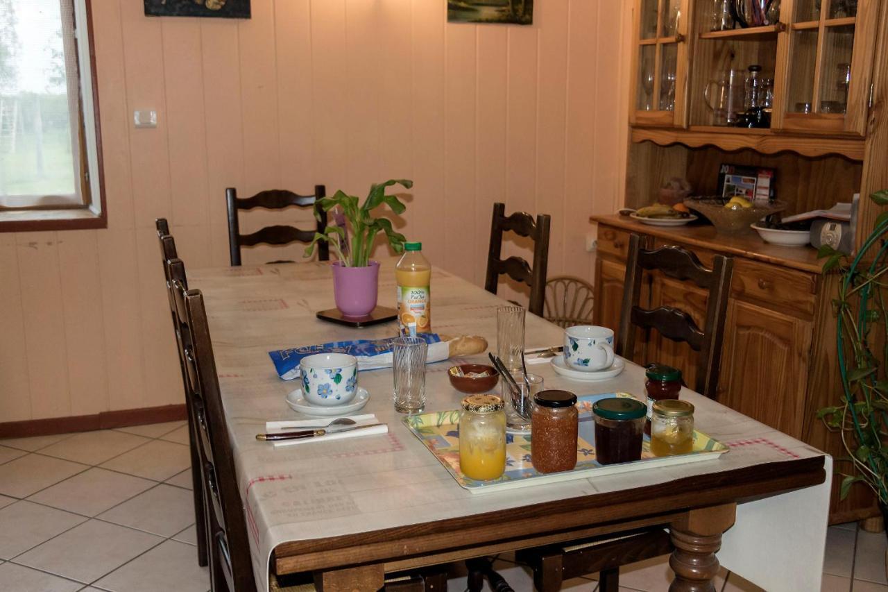 Bed and Breakfast Le Pre De Luceau Blet Экстерьер фото